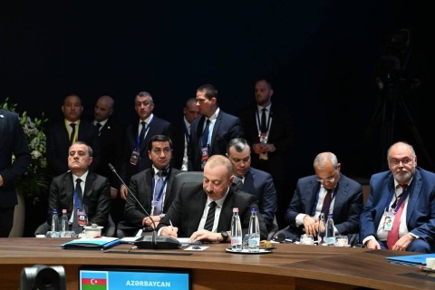Prezident Ilham Alijev navštívil Maďarsko a podepsal Budapešťskou deklaraci na summitu Organizace turkických států
