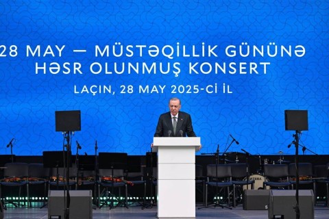 Ázerbájdžán, Turecko a Pákistán posilují strategické partnerství na summitu v Lačinu