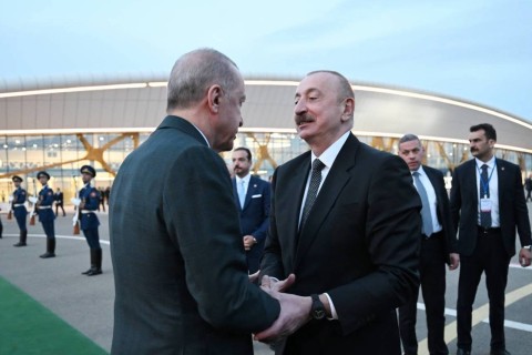 Ázerbájdžán, Turecko a Pákistán posilují strategické partnerství na summitu v Lačinu