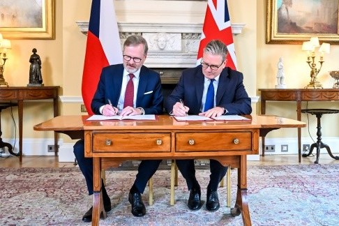 Premiér Fiala po jednání v Downing Street: ČR a Británie posílí spolupráci v jaderné energetice