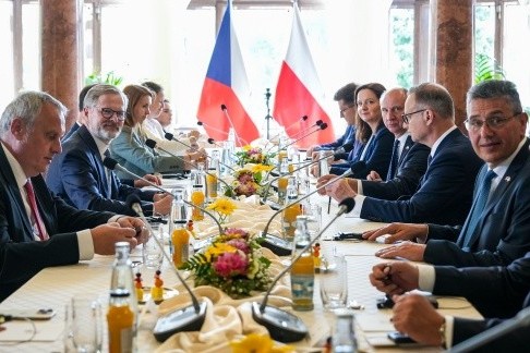 Premiér Fiala jednal s polským prezidentem Dudou a ocenil jeho přínos k posílení česko-polských vztahů