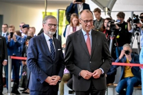 Premiér Fiala jednal v Berlíně s kancléřem Merzem zejména o dopravní infrastruktuře