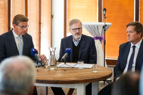 Premiér Fiala: Dostavba dálnice D52 se konečně rozbíhá