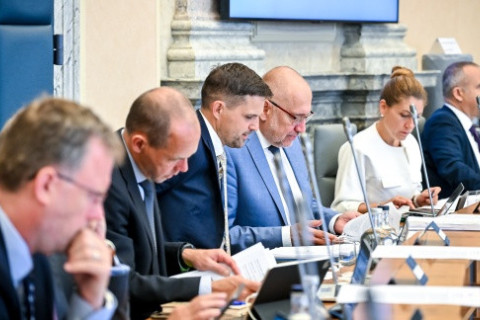 Vláda odsoudila ruskou agresi vůči Polsku