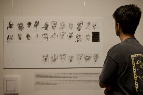 V Praze byla zahájena výstava obrazů našeho krajana s názvem „Kořeny“ – FOTO