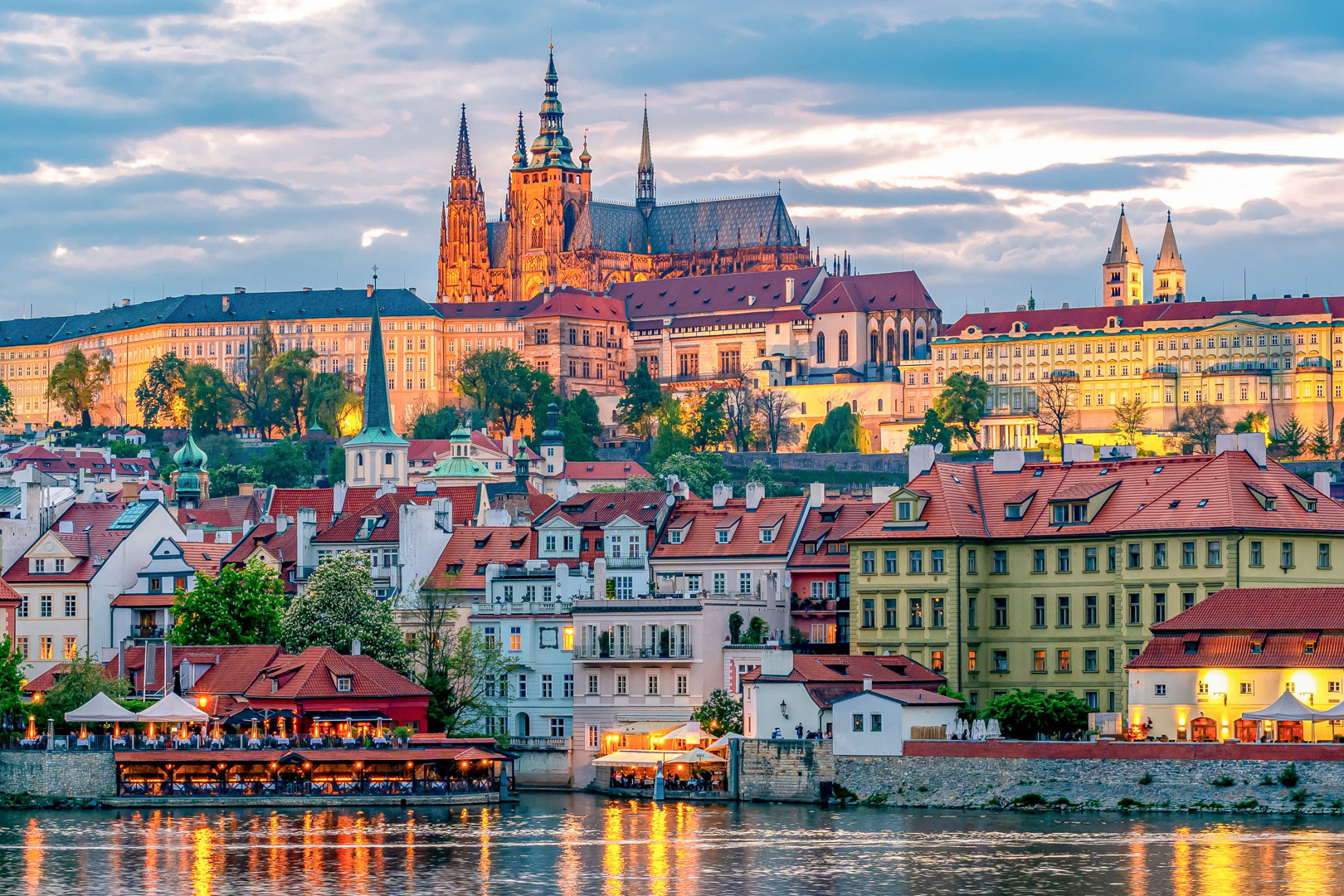 Praha zesiluje úklid hromadné dopravy kvůli nárůstu hepatitidy A