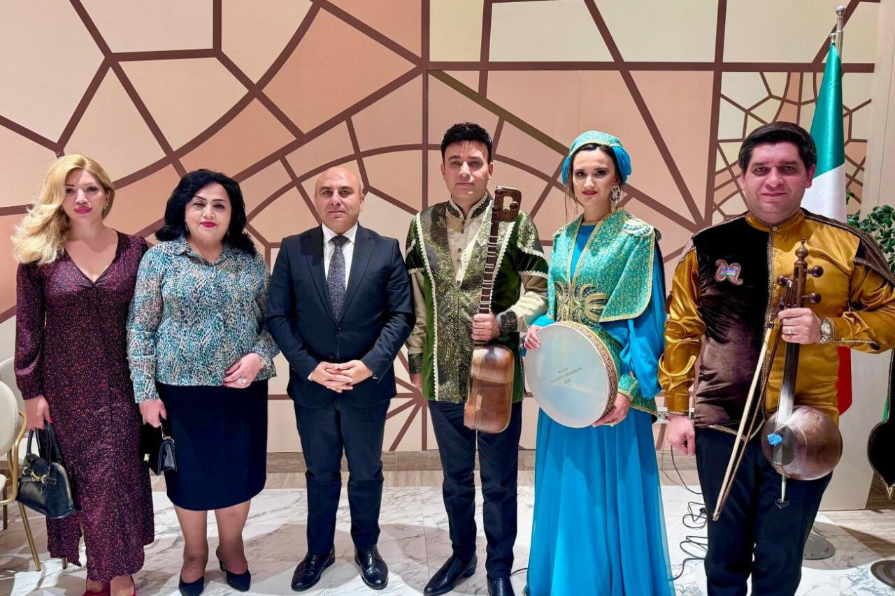 V Římě se konala oslava ázerbájdžánského mughamu – FOTO – VIDEO