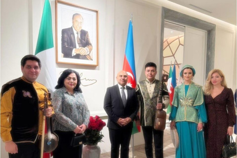 V Římě se konala oslava ázerbájdžánského mughamu – FOTO – VIDEO