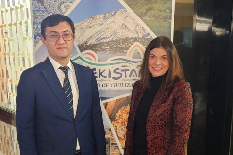 V Praze byl představen turistický potenciál Ázerbájdžánu a Uzbekistánu