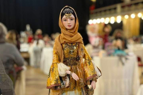 Díla ázerbájdžánské umělkyně byla v Praze vysoce oceněna