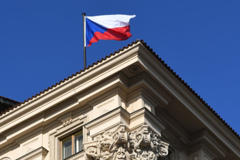 Vláda má projednat novelu odkládající zahájení opatření na podporu bydlení až na září