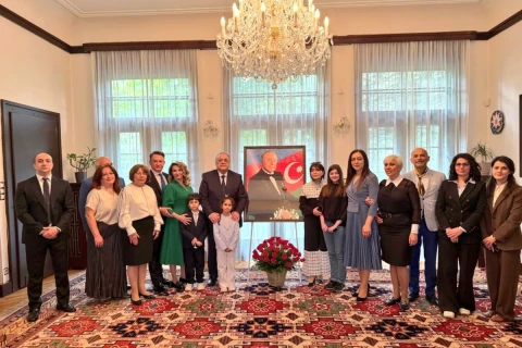 V Česku si připomněli 103. výročí narození Heydara Alijeva