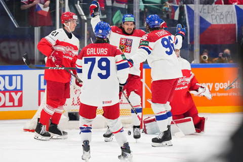 Česká reprezentace porazila Dánsko v úvodním zápase mistrovství světa v hokeji 2026