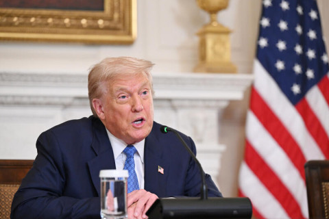 Trump pohrozil Íránu