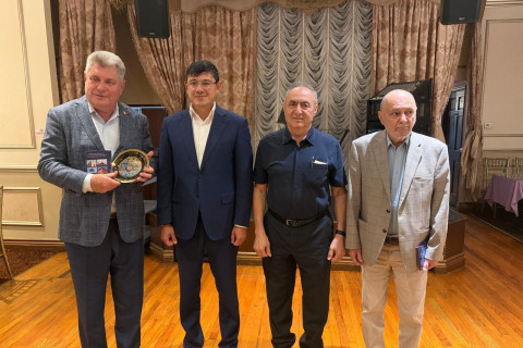 Fuad Muradov jednal v New Yorku – FOTO