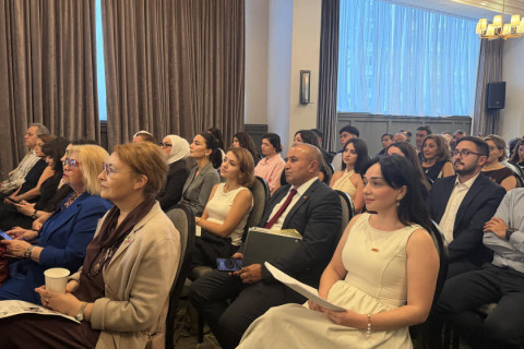Fuad Muradov se ve Washingtonu setkal s členy ázerbájdžánské komunity