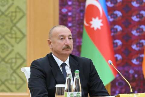 Prezident Ilham Aliyev: Ázerbájdžán posiluje své postavení jednoho z klíčových dopravních uzlů regionu